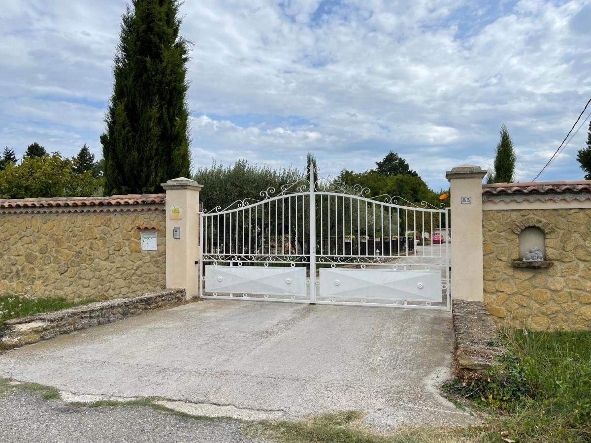 Studio Les Petits Lutins Entraigues-sur-la-Sorgue Exterior photo