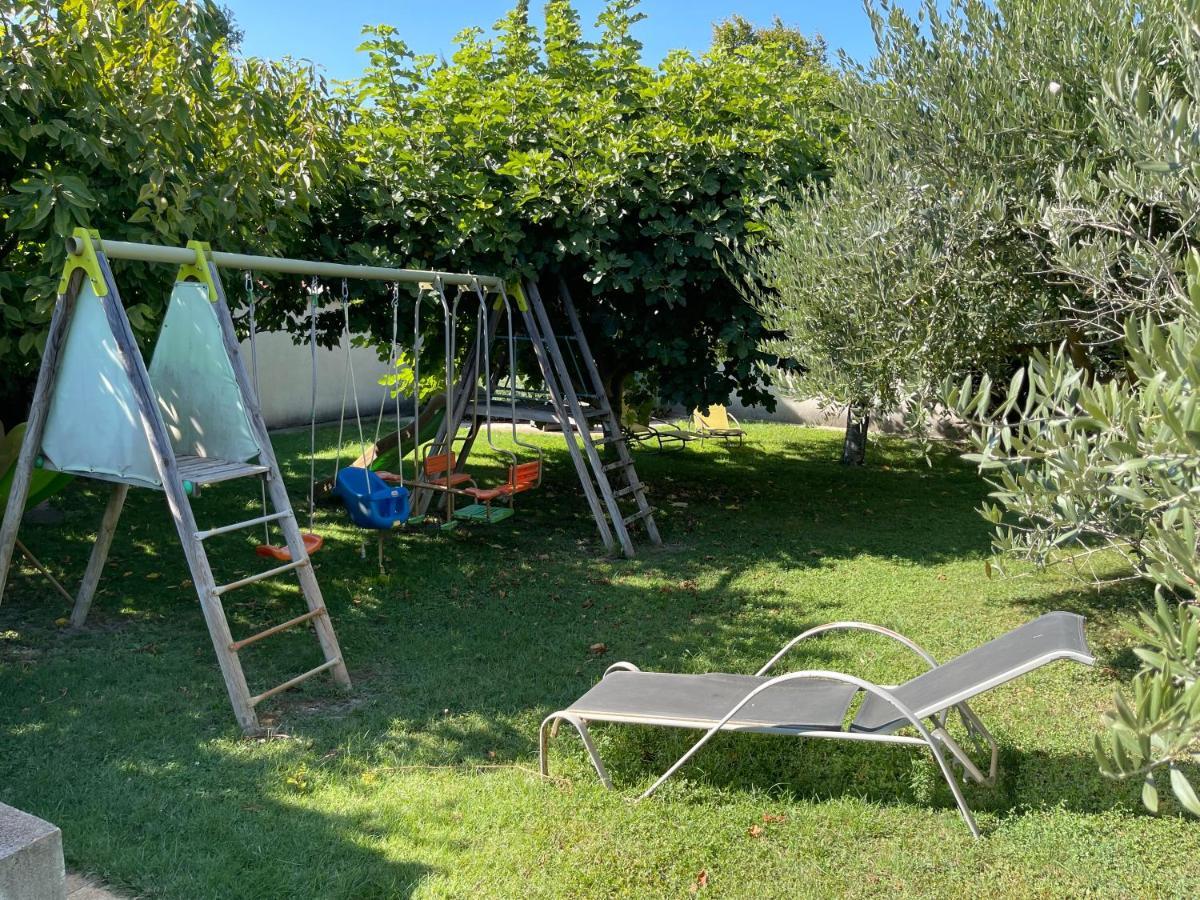 Studio Les Petits Lutins Entraigues-sur-la-Sorgue Exterior photo