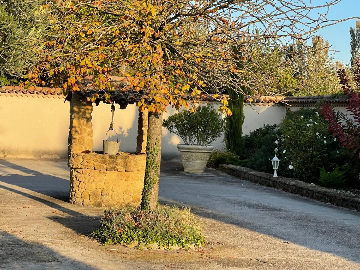 Studio Les Petits Lutins Entraigues-sur-la-Sorgue Exterior photo