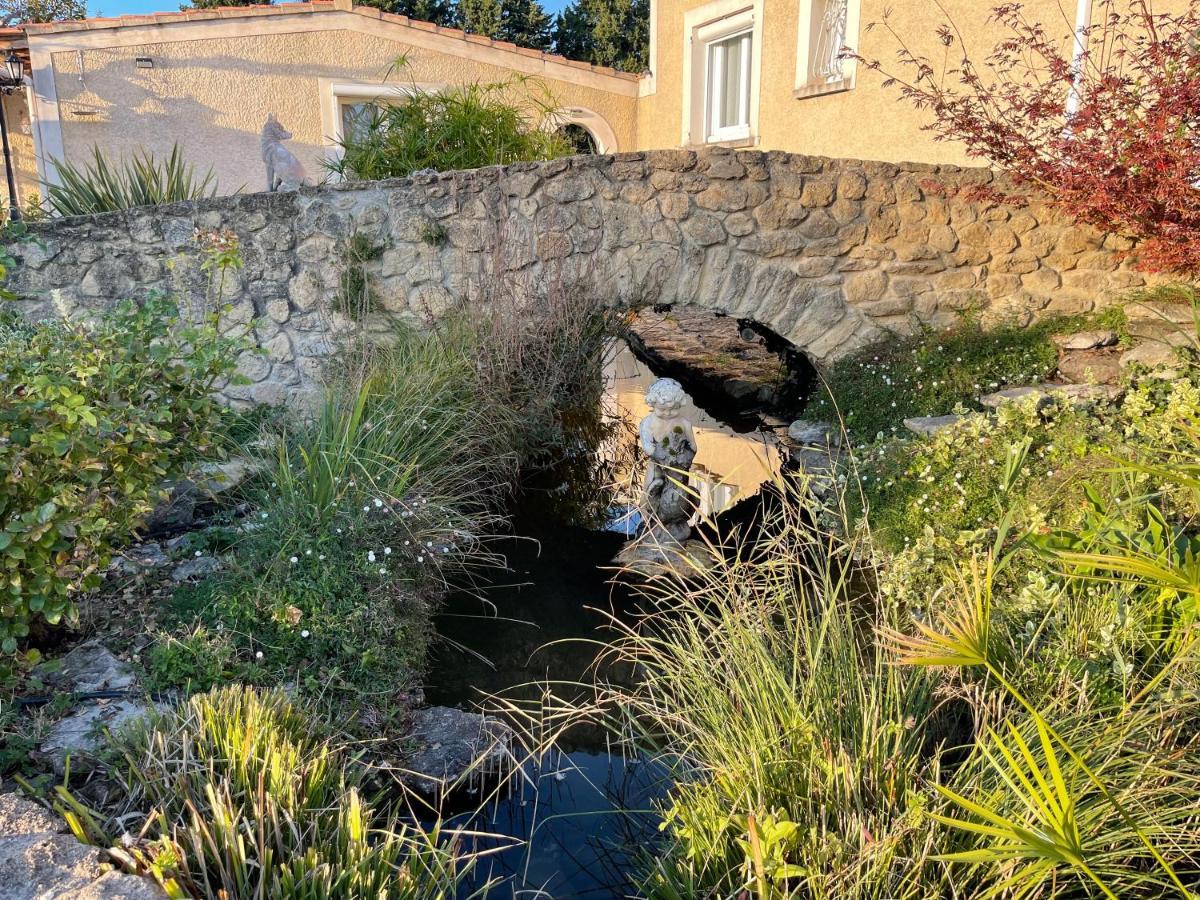 Studio Les Petits Lutins Entraigues-sur-la-Sorgue Exterior photo